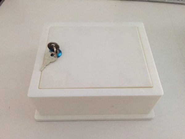 奶箱 